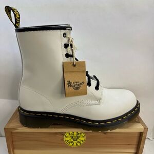 Dr. Martens 1460 Smooth White Leather Boots Women’s Size 9